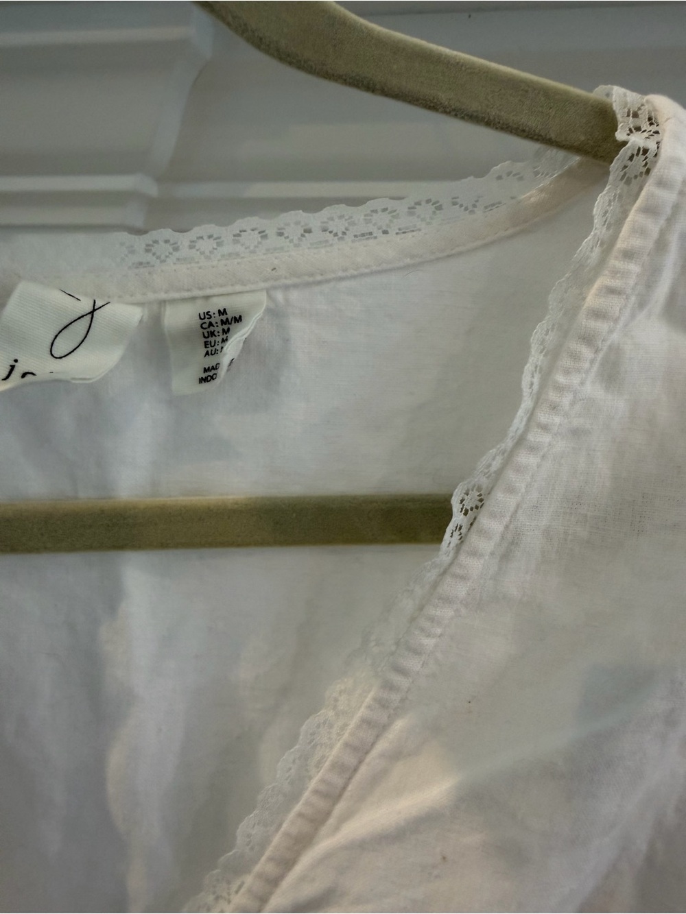 Joie Linen White V-Neck Button-Front Lace Trimmed Cottage Core Women's Top - Picture 4 of 6